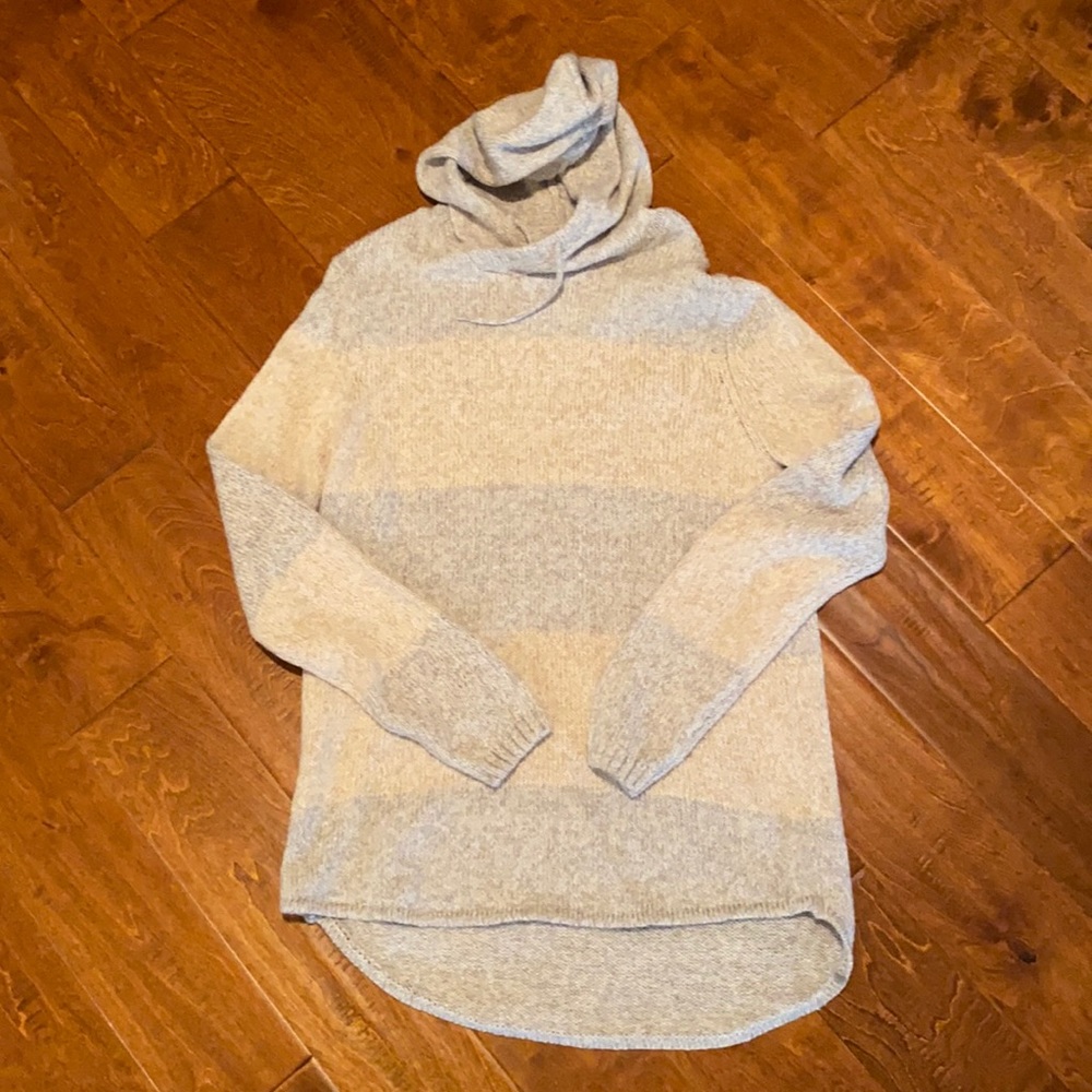 Men’s Hooded Sweater
